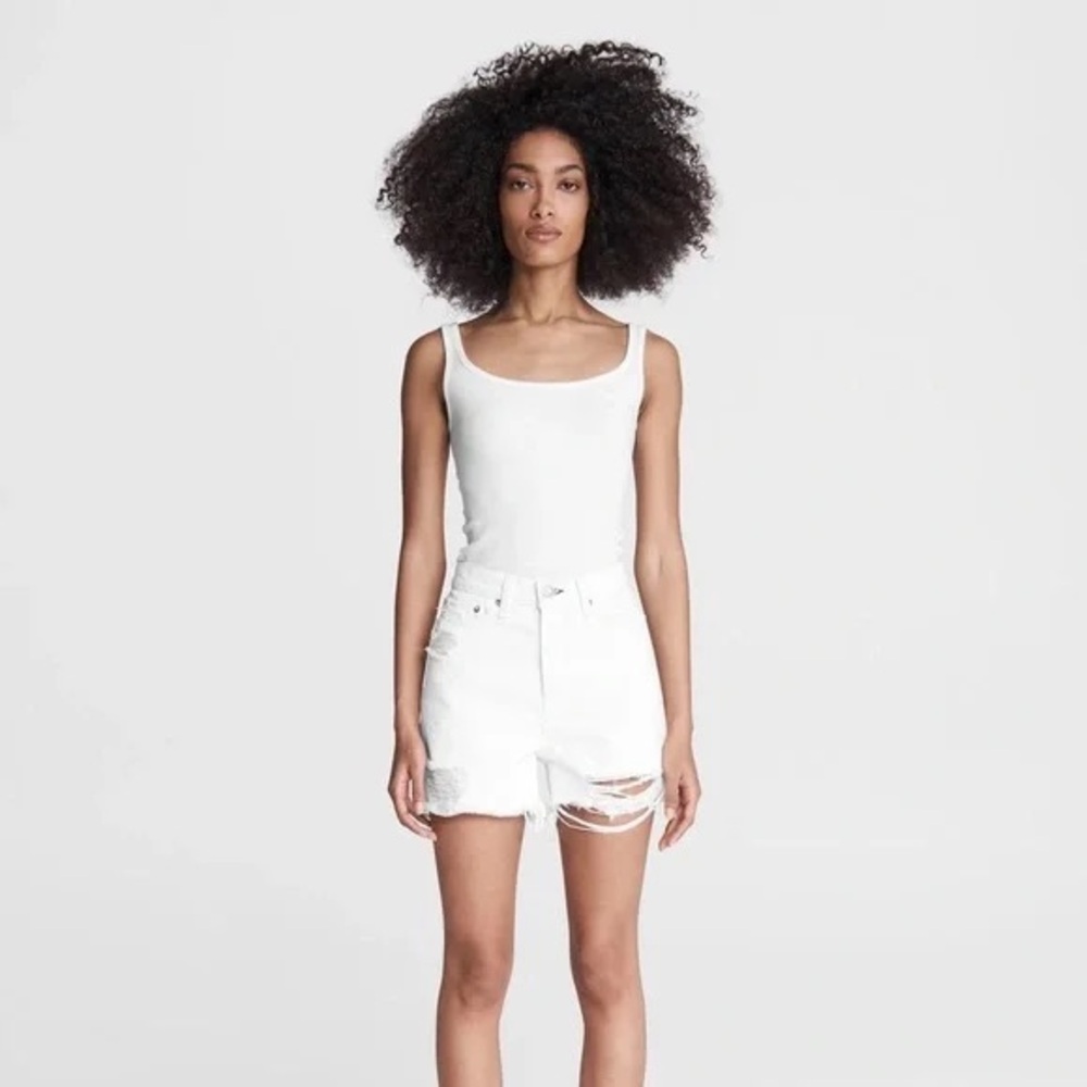 NWT - Rag and Bone Maya hi-rise distressed white denim shorts in size 27